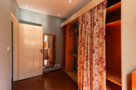 Casa de condomínio à venda com 170m², 2 quartos e 5 vagasQuarto 2