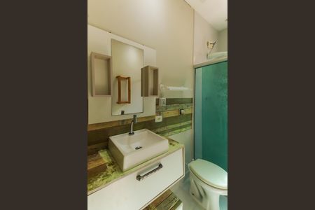 Casa de condomínio à venda com 170m², 2 quartos e 5 vagasBanheiro