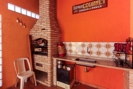 Casa de condomínio à venda com 170m², 2 quartos e 5 vagasChurrasqueira