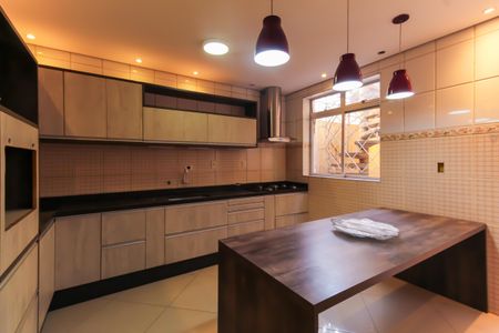 Casa de condomínio à venda com 170m², 2 quartos e 5 vagasCozinha