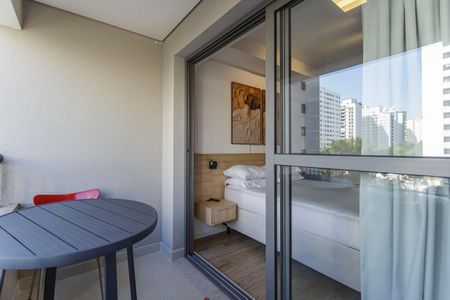 Studio para alugar com 29m², 1 quarto e sem vaga Studio para alugar com 29m², 1 quarto e sem vagaVaranda
