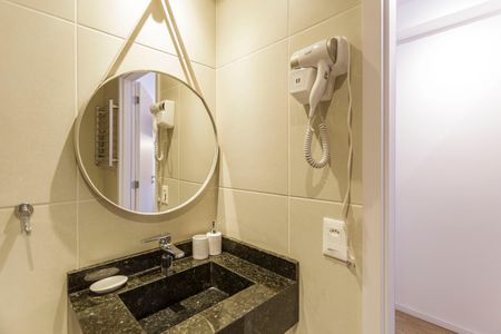 Studio para alugar com 29m², 1 quarto e sem vaga Studio para alugar com 29m², 1 quarto e sem vagaBanheiro