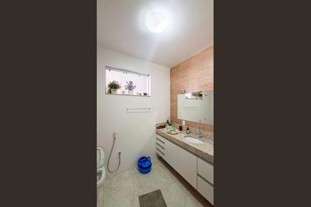 Apartamento para alugar com 140m², 3 quartos e 1 vaga Apartamento para alugar com 140m², 3 quartos e 1 vagaBanheiro