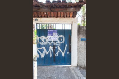 Casa à venda com 243m², 2 quartos e 6 vagasPlaquinha Instalada