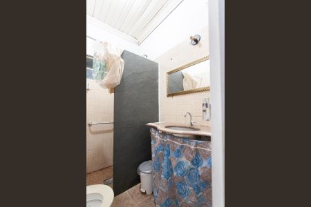 Casa à venda com 243m², 2 quartos e 6 vagasBanheiro