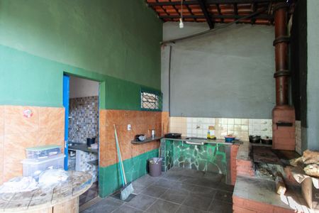 Casa à venda com 243m², 2 quartos e 6 vagasCozinha 2