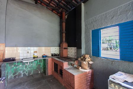 Casa à venda com 243m², 2 quartos e 6 vagasCozinha 2