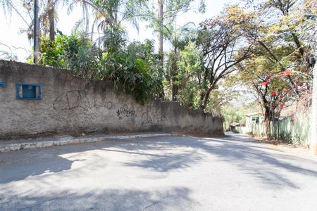 Casa à venda com 243m², 2 quartos e 6 vagasFachada