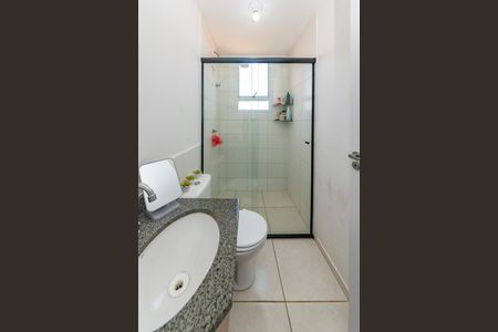 Apartamento à venda com 52m², 2 quartos e 2 vagas Apartamento à venda com 52m², 2 quartos e 2 vagasBanheiro da Suíte