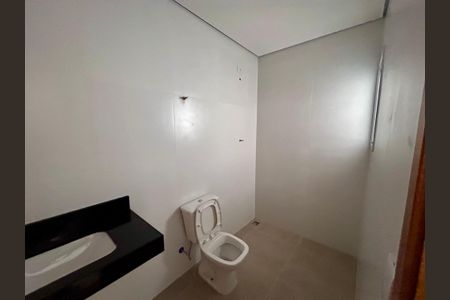 Casa à venda com 135m², 4 quartos e 3 vagas Casa à venda com 135m², 4 quartos e 3 vagasBanheiro da Suíte 2