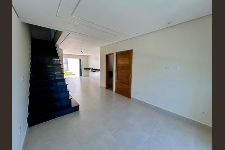 Sala de casa à venda com 4 quartos, 135m² em Vila Augusta, Guarulhos