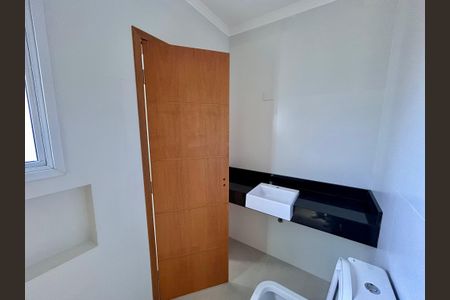 Casa à venda com 135m², 4 quartos e 3 vagas Casa à venda com 135m², 4 quartos e 3 vagasBanheiro da Suíte 1