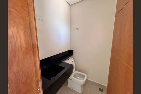 Casa à venda com 135m², 4 quartos e 3 vagas Casa à venda com 135m², 4 quartos e 3 vagasLavabo