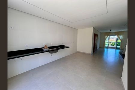 Casa à venda com 135m², 4 quartos e 3 vagas Casa à venda com 135m², 4 quartos e 3 vagasCozinha