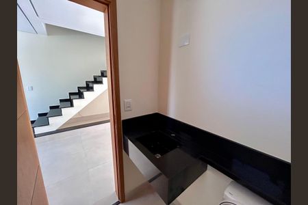 Casa à venda com 135m², 4 quartos e 3 vagas Casa à venda com 135m², 4 quartos e 3 vagasLavabo