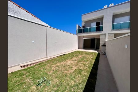 Casa à venda com 135m², 4 quartos e 3 vagas Casa à venda com 135m², 4 quartos e 3 vagasQuintal