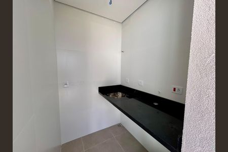 Casa à venda com 135m², 4 quartos e 3 vagas Casa à venda com 135m², 4 quartos e 3 vagasÁrea de Serviço