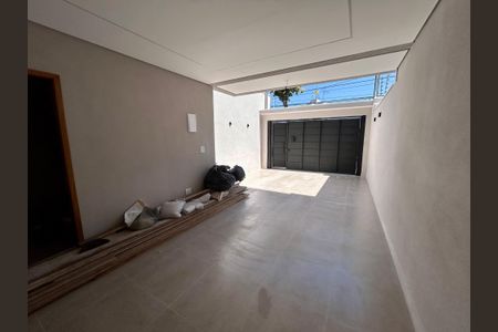 Casa à venda com 135m², 4 quartos e 3 vagas Casa à venda com 135m², 4 quartos e 3 vagasGaragem