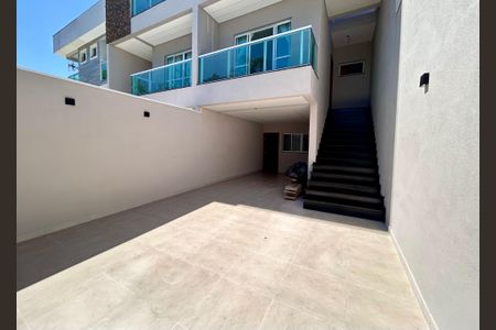 Casa à venda com 135m², 4 quartos e 3 vagas Casa à venda com 135m², 4 quartos e 3 vagasGaragem