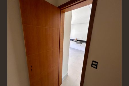 Casa à venda com 135m², 4 quartos e 3 vagas Casa à venda com 135m², 4 quartos e 3 vagasDespensa