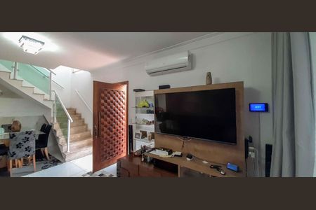 Sala 2 de casa à venda com 3 quartos, 280m² em Padroeira, Osasco