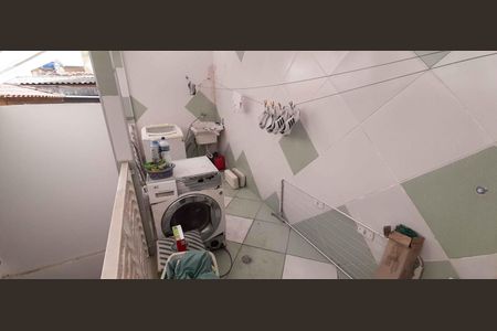 Casa à venda com 280m², 3 quartos e 2 vagas Casa à venda com 280m², 3 quartos e 2 vagasÁrea de Serviço