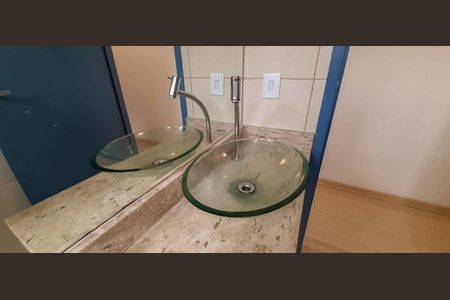 Casa à venda com 280m², 3 quartos e 2 vagas Casa à venda com 280m², 3 quartos e 2 vagasBanheiro 1