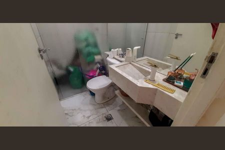 Casa à venda com 280m², 3 quartos e 2 vagas Casa à venda com 280m², 3 quartos e 2 vagasBanheiro 2