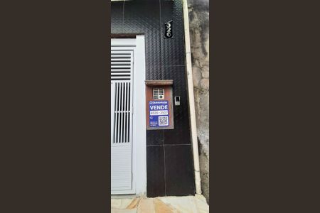 Casa à venda com 280m², 3 quartos e 2 vagas Casa à venda com 280m², 3 quartos e 2 vagasPlaca