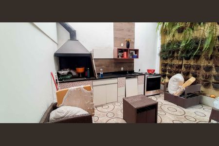 Casa à venda com 280m², 3 quartos e 2 vagas Casa à venda com 280m², 3 quartos e 2 vagasEspaço Gourmet