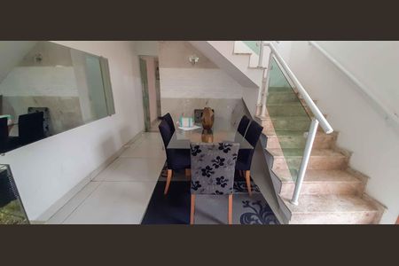 Casa à venda com 280m², 3 quartos e 2 vagas Casa à venda com 280m², 3 quartos e 2 vagasSala 3