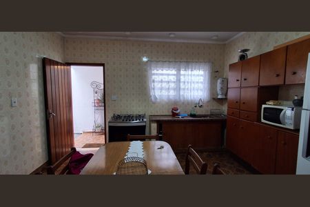 Casa à venda com 145m², 3 quartos e 3 vagasCozinha 