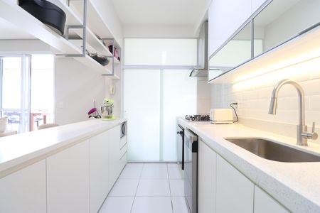 Apartamento à venda com 83m², 2 quartos e 2 vagasCozinha e Área de Serviço