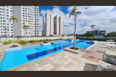 Apartamento à venda com 83m², 2 quartos e 2 vagasÁrea comum - Piscina