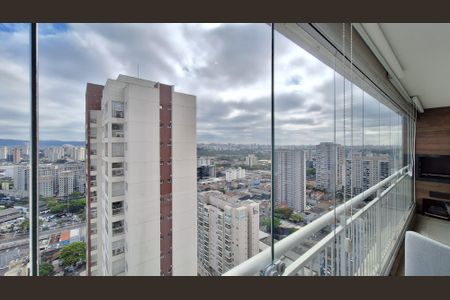 Apartamento à venda com 83m², 2 quartos e 2 vagasVaranda