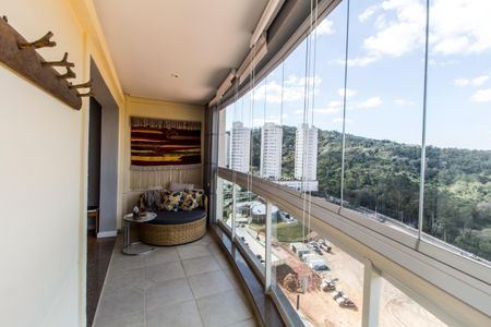 Apartamento para alugar com 113m², 3 quartos e 2 vagas Apartamento para alugar com 113m², 3 quartos e 2 vagasVaranda