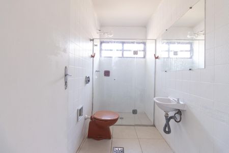 Casa à venda com 200m², 3 quartos e 2 vagasBanheiro da Suíte