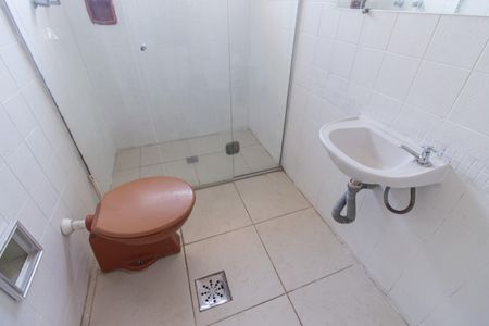 Casa à venda com 200m², 3 quartos e 2 vagasBanheiro da Suíte