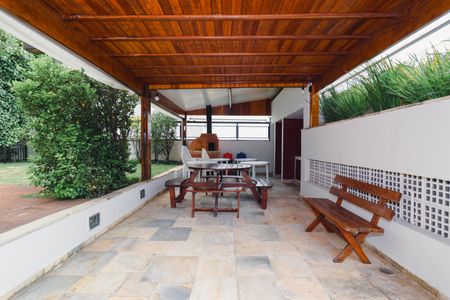 Apartamento à venda com 98m², 2 quartos e 2 vagas Apartamento à venda com 98m², 2 quartos e 2 vagasÁrea comum - Churrasqueira