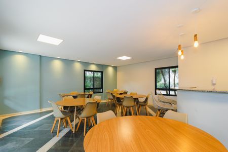 Apartamento à venda com 98m², 2 quartos e 2 vagas Apartamento à venda com 98m², 2 quartos e 2 vagasÁrea comum - Salão de festas