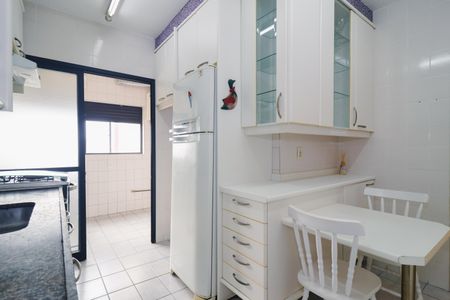 Apartamento à venda com 98m², 2 quartos e 2 vagas Apartamento à venda com 98m², 2 quartos e 2 vagasCozinha