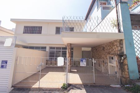 Casa à venda com 200m², 3 quartos e 2 vagasFachada 