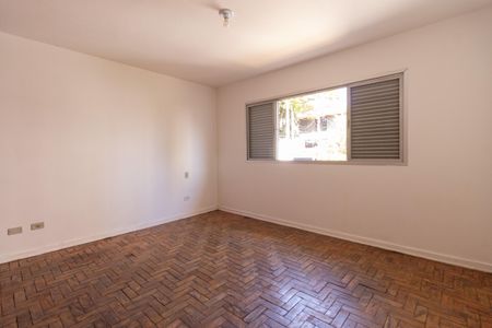 Casa à venda com 200m², 3 quartos e 2 vagasSuíte