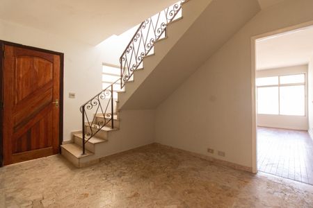 Casa à venda com 200m², 3 quartos e 2 vagasEntrada 