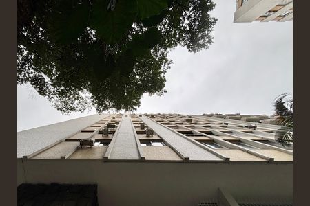 Apartamento à venda com 80m², 2 quartos e 1 vagaFachada