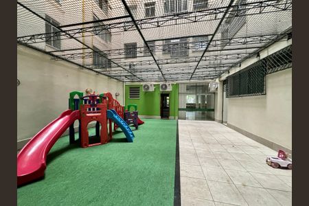 Apartamento à venda com 80m², 2 quartos e 1 vagaÁrea comum - playground