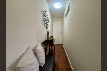 Sala - hall de entrada social de apartamento à venda com 2 quartos, 80m² em Copacabana, Rio de Janeiro