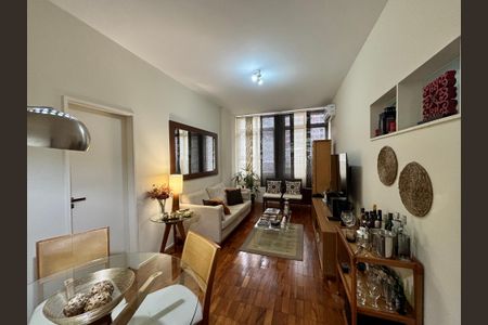 Apartamento à venda com 80m², 2 quartos e 1 vagaSala