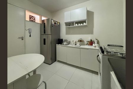 Apartamento à venda com 80m², 2 quartos e 1 vagaCozinha