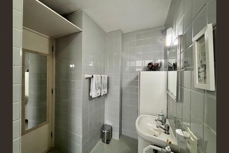 Apartamento à venda com 80m², 2 quartos e 1 vagaBanheiro da Suíte